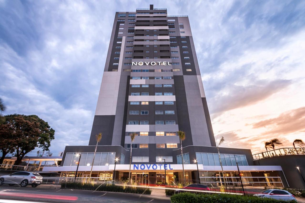 Novotel Ленсойс-Паулиста Экстерьер фото